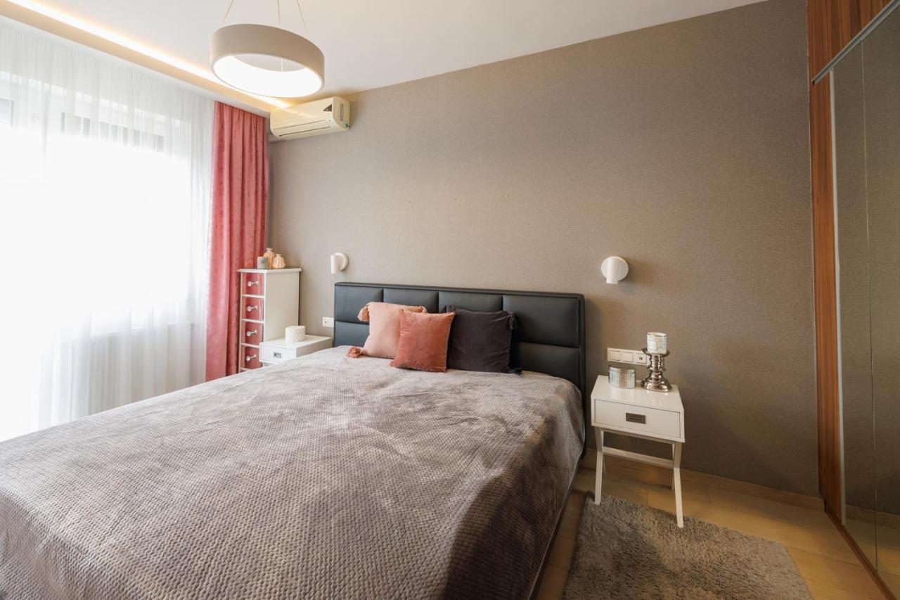 Lejlighed Penthouse Deluxe - Free Parking, Roof Garden *