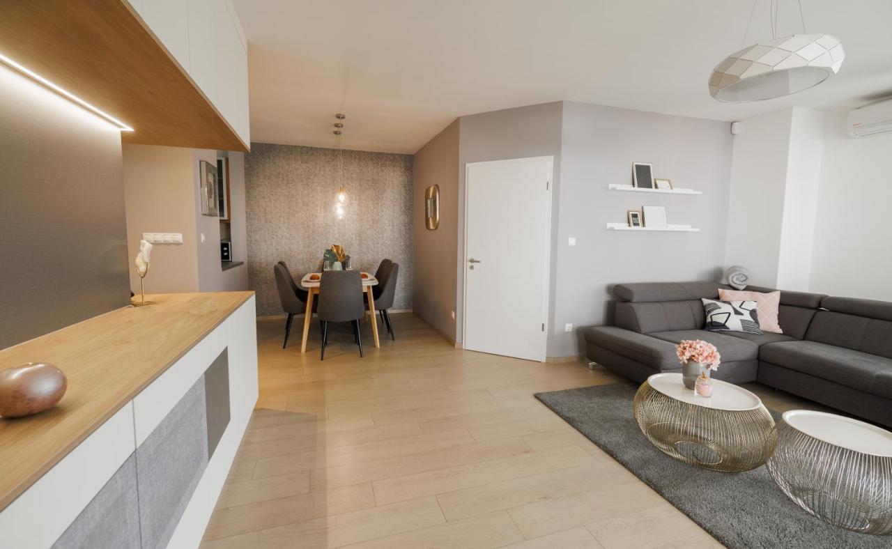 Penthouse Deluxe - Free Parking, Roof Garden Lejlighed *