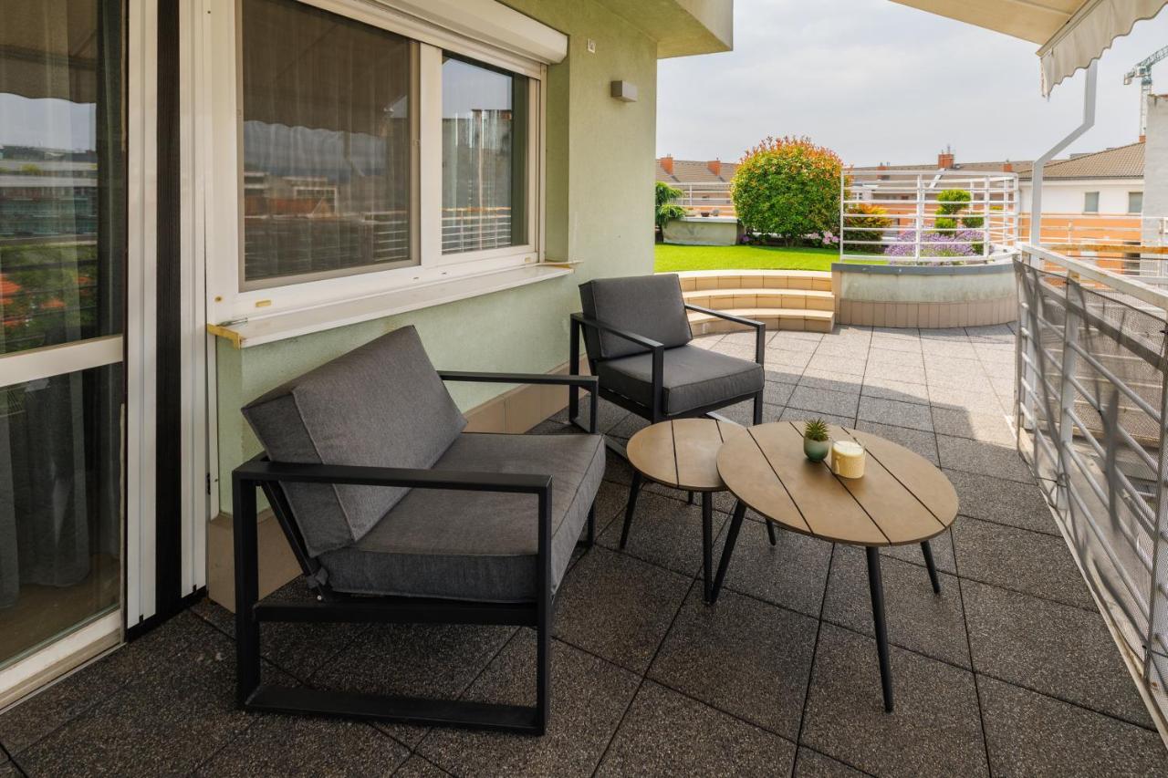 Penthouse Deluxe - Free Parking, Roof Garden Lejlighed